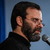 آنان که خاک را به نظر کیمیا کنند
