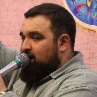 آنکه بعد از مصطفی ما را امام و رهبر است