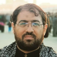 باسعادته هر کسی زیر سایه‌ته